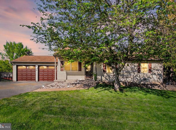 5 HINES DRIVE, EAST BERLIN, PA 17316