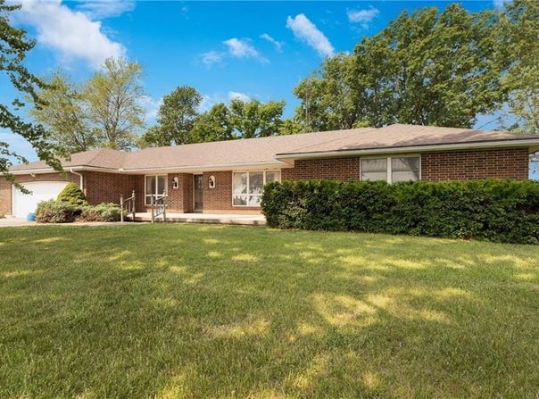 630 NW OO Highway, Centerview, MO 64019
