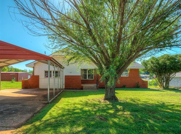 924 N 6th Avenue, Purcell, OK 73080