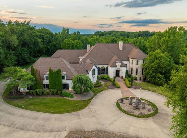 8633 Fulton Dr NW, Massillon, OH 44646
