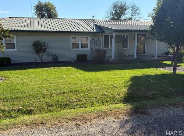 206 N Main Street, Ewing, MO 63440