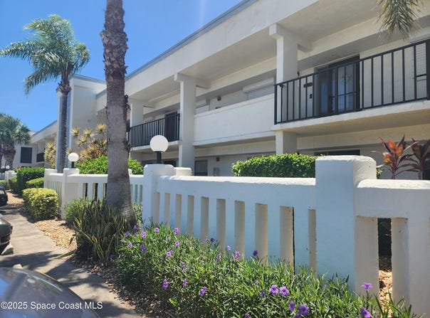 3165 N Atlantic Avenue N, Cocoa Beach, FL 32931