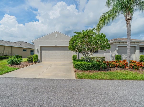 2263 SIFIELD GREENS WAY, SUN CITY CENTER, FL 33573