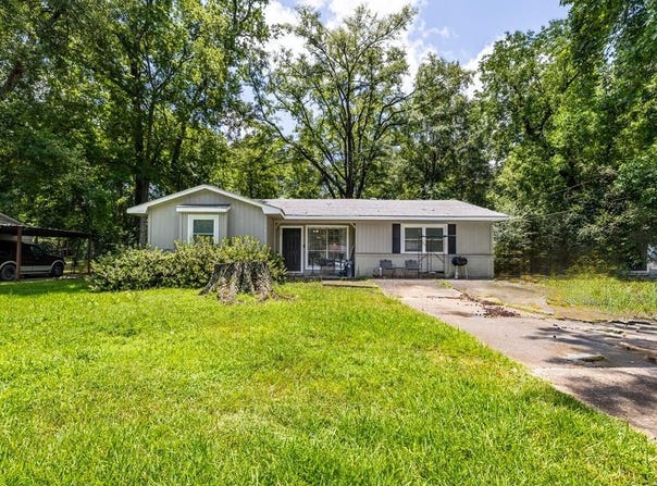 211 Meadowbrook Dr, Nacogdoches, TX 75964