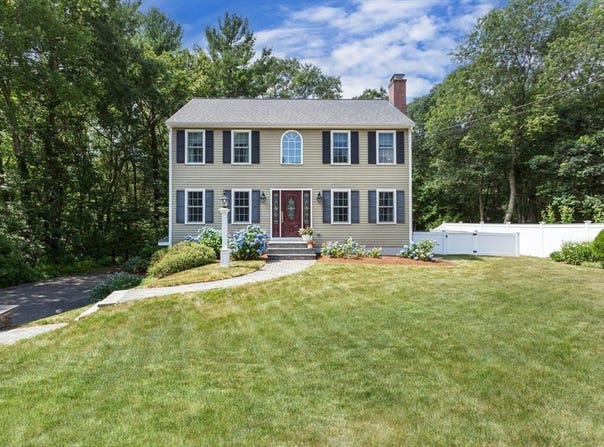 23 Indian Lane, Franklin, MA 02038