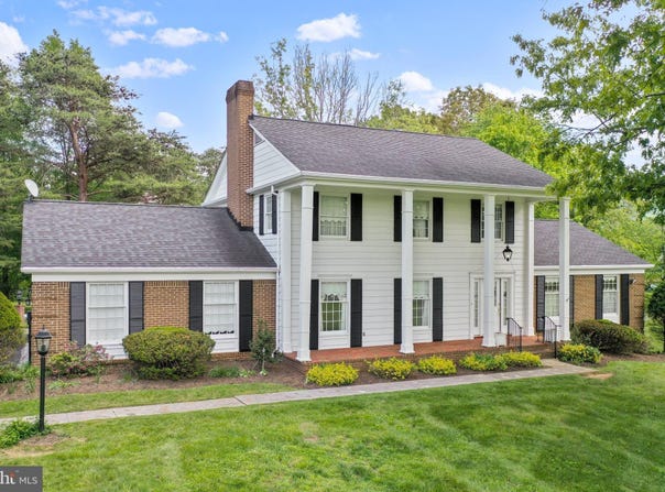 137 S RIVER ROAD, FRONT ROYAL, VA 22630