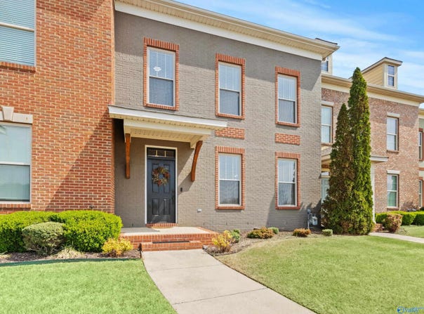 118 Park Square Lane, Madison, AL 35758