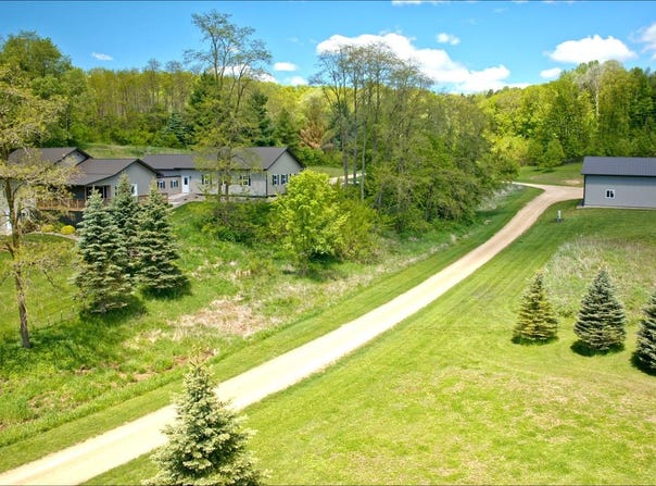 S1579 Butler Road, Hillsboro, WI 54634