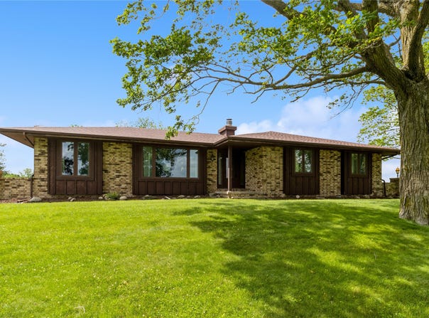 21496 290th Street, Adel, IA 50003