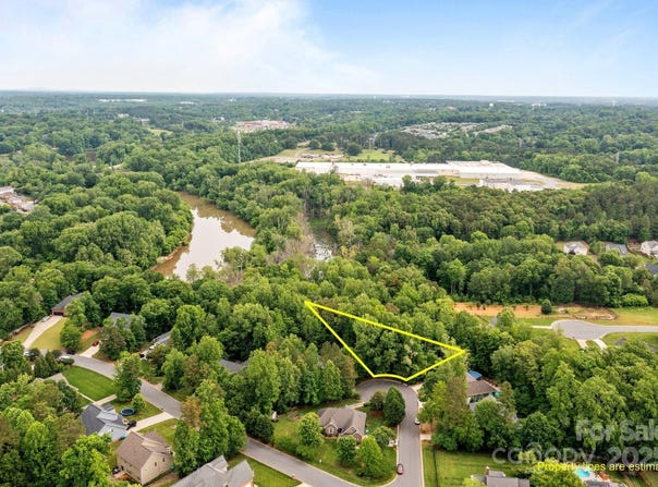 2601 Greenmont Circle, Belmont, NC 28012