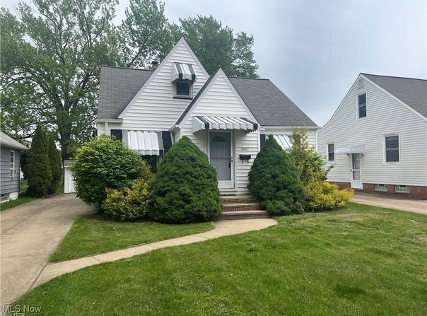 1397 Sunset Road, Mayfield Heights, OH 44124