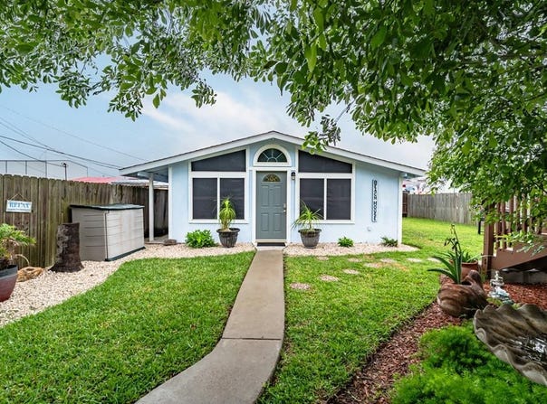 204 S Second, ROCKPORT, TX 78382