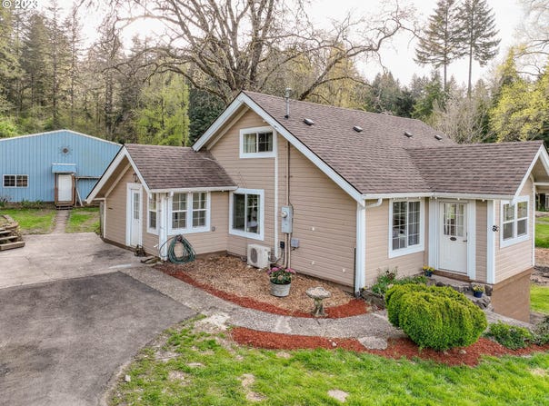 2075 NE Mossy Loop, Toledo, OR 97391