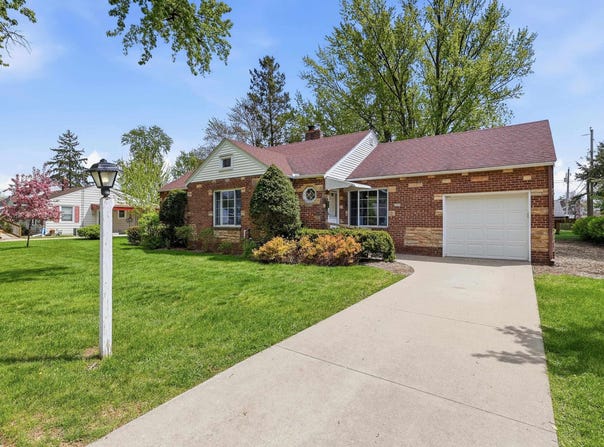 2409 SIMONIS STREET, Stevens Point, WI 54481