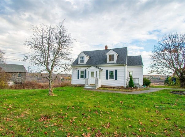 90 W Meadow Road, Rockland, ME 04841