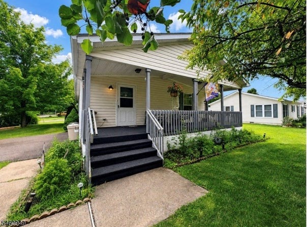 2 Post Road, White Twp., NJ 07823-2845