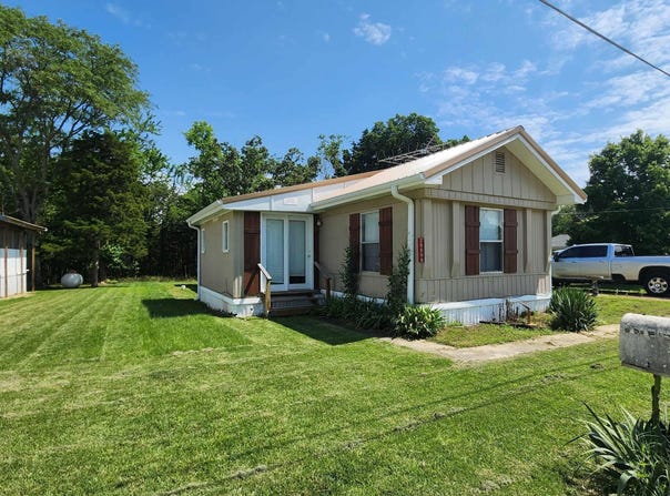 20599 Chipmunk, Wheatland, MO 65779