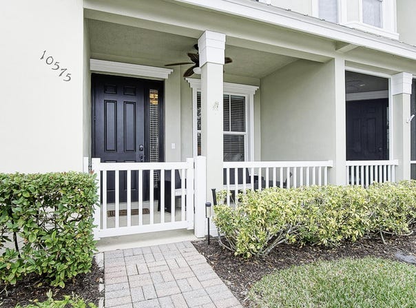 10575 SW Cam Run, Port Saint Lucie, FL 34987