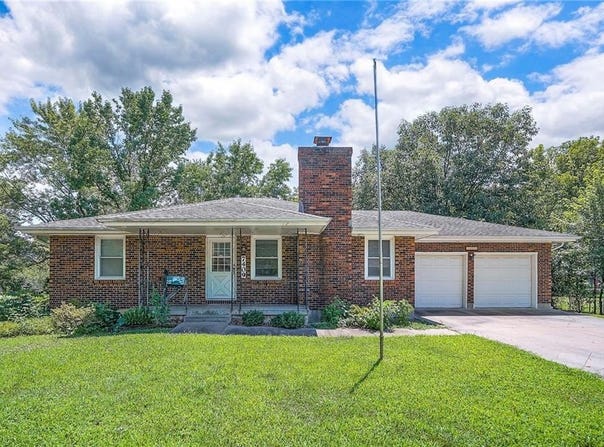 7409 High Grove Road, Grandview, MO 64030