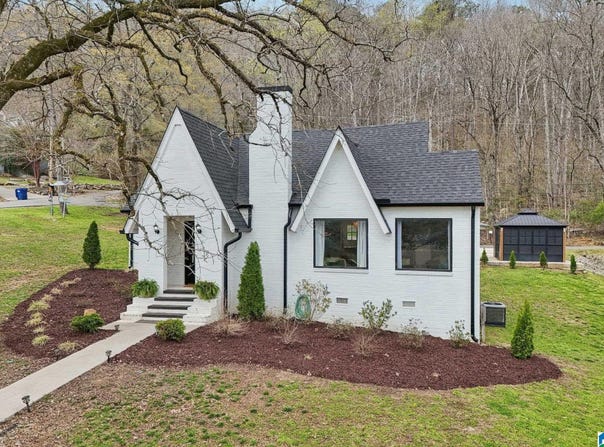 100 5TH AVENUE, ONEONTA, AL 35121