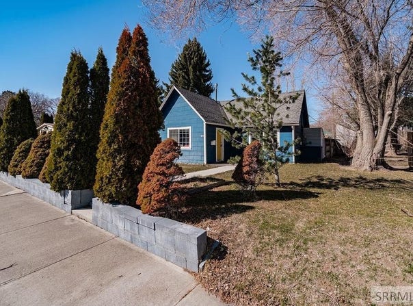 345 E 20th Street, Idaho Falls, ID 83404