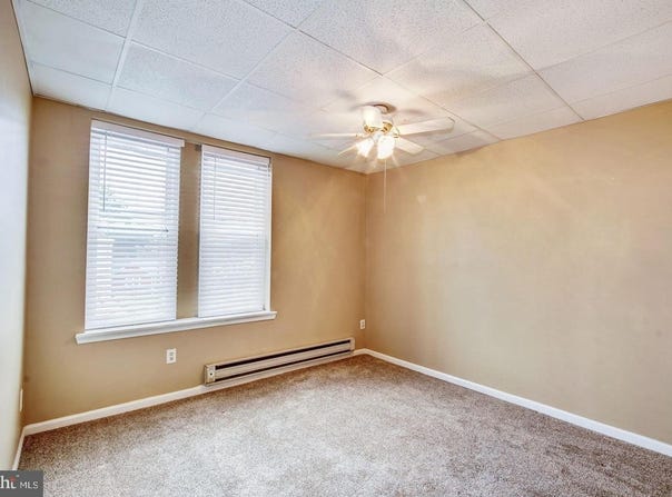 219 S BROADWAY, GLOUCESTER CITY, NJ 08030