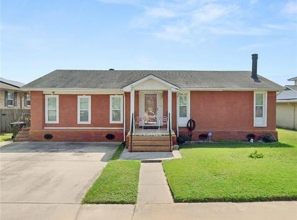 13334 DWYER Boulevard, New Orleans, LA 70129
