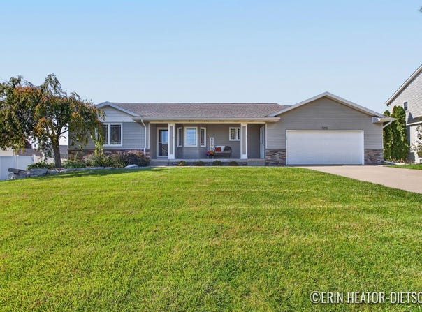 7395 Alycia Drive, Hudsonville, MI 49426