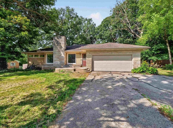 3416 Sun Valley Drive, Fort Wayne, IN 46804-6614