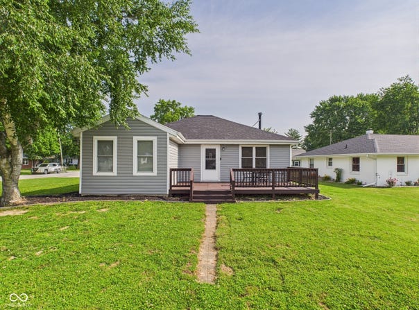 624 10th Street, Chesterfield, IN 46017