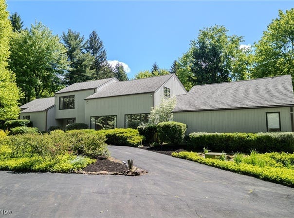 13913 County Line Road, Novelty, OH 44072