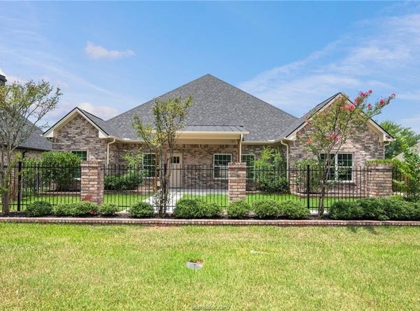 4703 Saint Andrews Drive, College Station, TX 77845