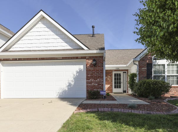 1318 Hamilton Drive, Greenwood, IN 46143