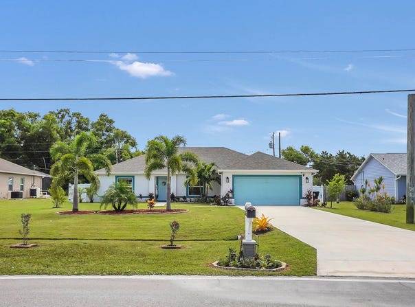 2073 SE Berkshire Boulevard, Port Saint Lucie, FL 34952