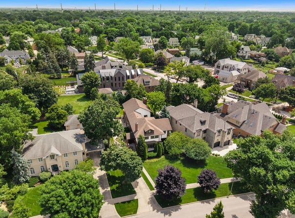 433 S Hill Avenue, Elmhurst, IL 60126