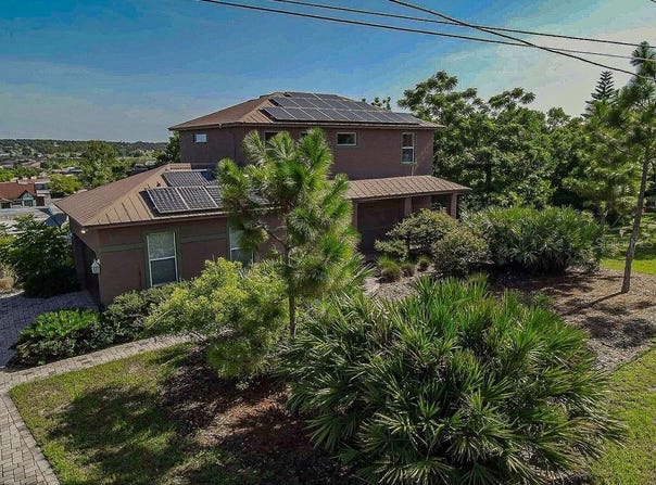 929 CARLTON AVENUE, LAKE WALES, FL 33853