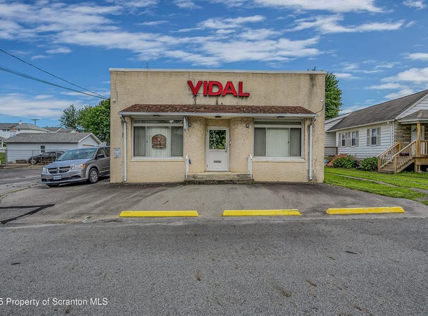 214 George Street, Throop, PA 18512