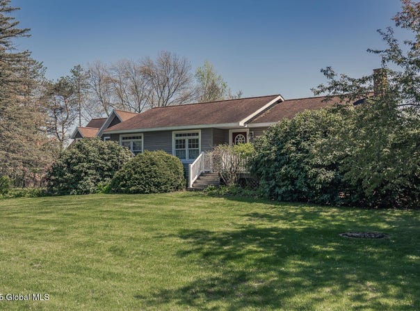 7 Western Avenue, Charlton, NY 12019