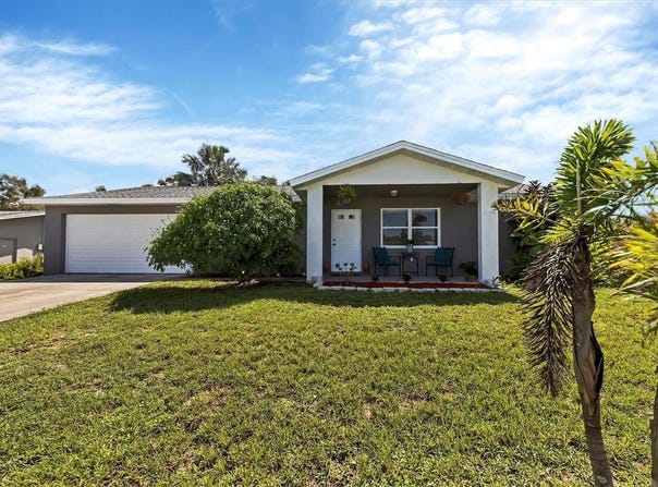 144 ROTONDA Circle, ROTONDA WEST, FL 33947