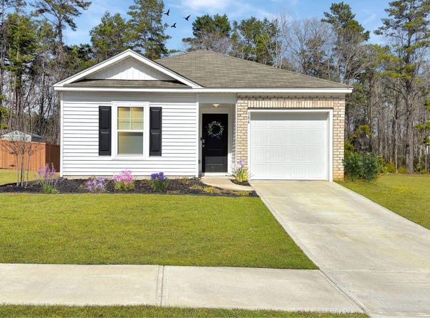 386 Spruce Ivy Street, Moncks Corner, SC 29461