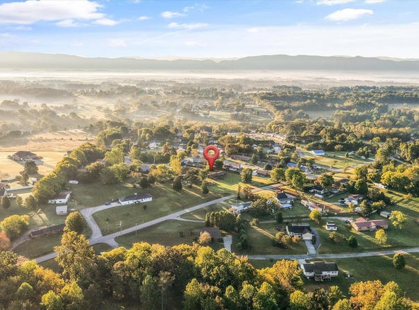 1061 Burnett Station Rd, Seymour, TN 37865