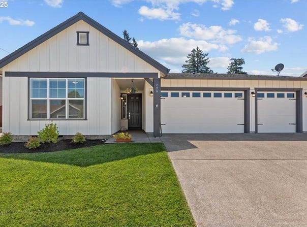 229 NE 17TH AVE, Canby, OR 97013