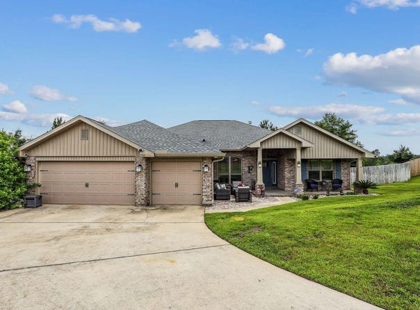 5744 Periwinkle Lane, Crestview, FL 32539