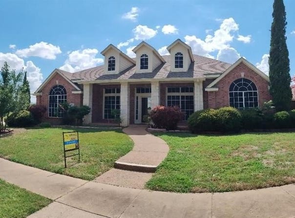 3901 Moonbeam Court, Plano, TX 75074