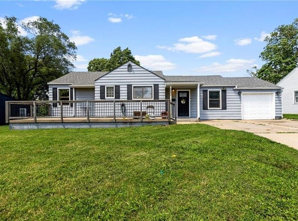 8602 W 55TH Street, Merriam, KS 66202