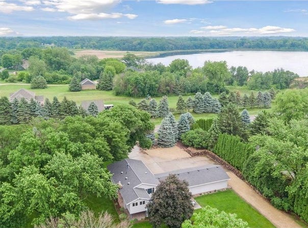6391 Centerville Road, Lino Lakes, MN 55038