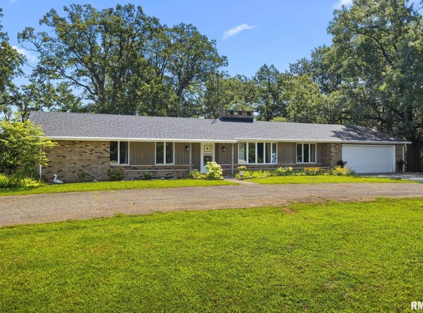 284 GRIMM Road, Congerville, IL 61729