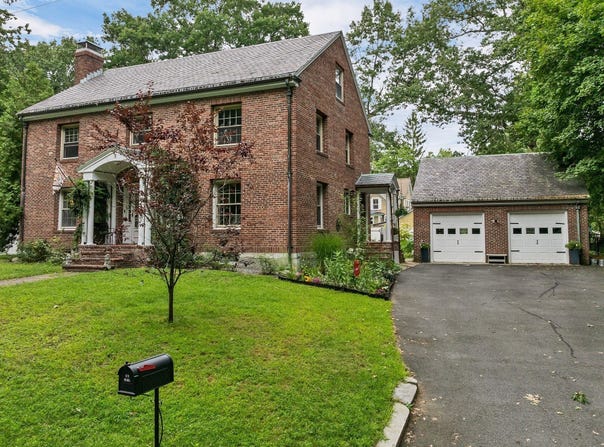5 Grant St, Chelmsford, MA 01863