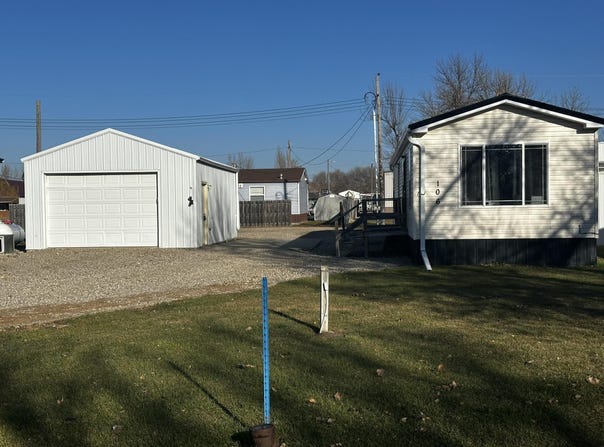106 Skinner Street, Akaska, SD 57420