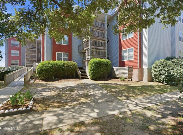 700 W 1st Street, Kill Devil Hills, NC 27948